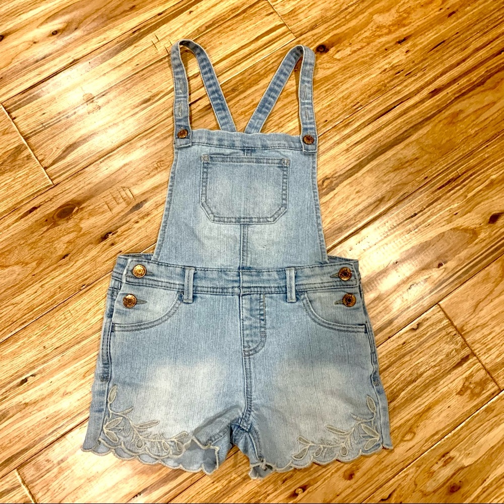 *Bundle Sale* Cat & Jack overall shorts light wash 5 - Picture 1 of 7
